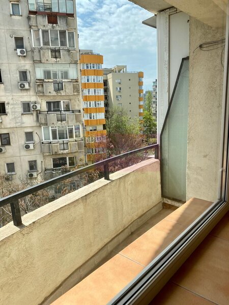2 camere, Prima inchiriere – Nerva Traian – disponibil imediat